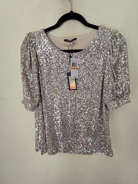 Cable & Gauge Silver Sequin Puff-Sleeve Blouse